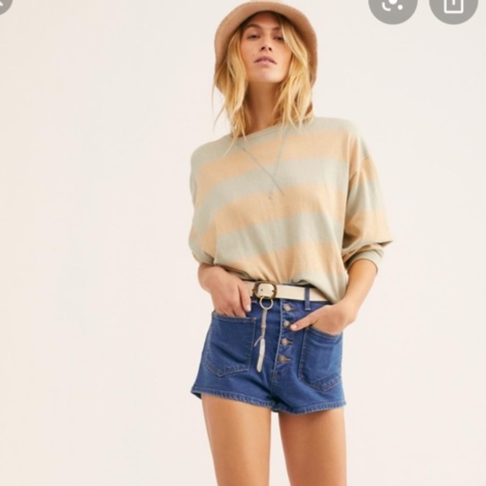 Free people NWOT Denim shorts sz 31